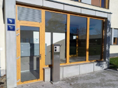 Výběr kvalitních vstupních dveří pro bytový dům je klíčový pro dlouhodobé úspory SVJ